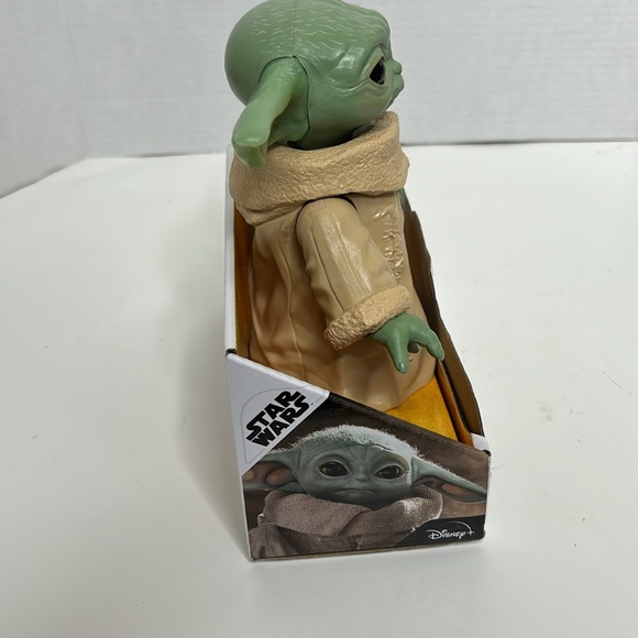 Disney Star Wars | The Mandalorian The Child | Collectable | Plastic Figure NWT - Picture 5 of 7